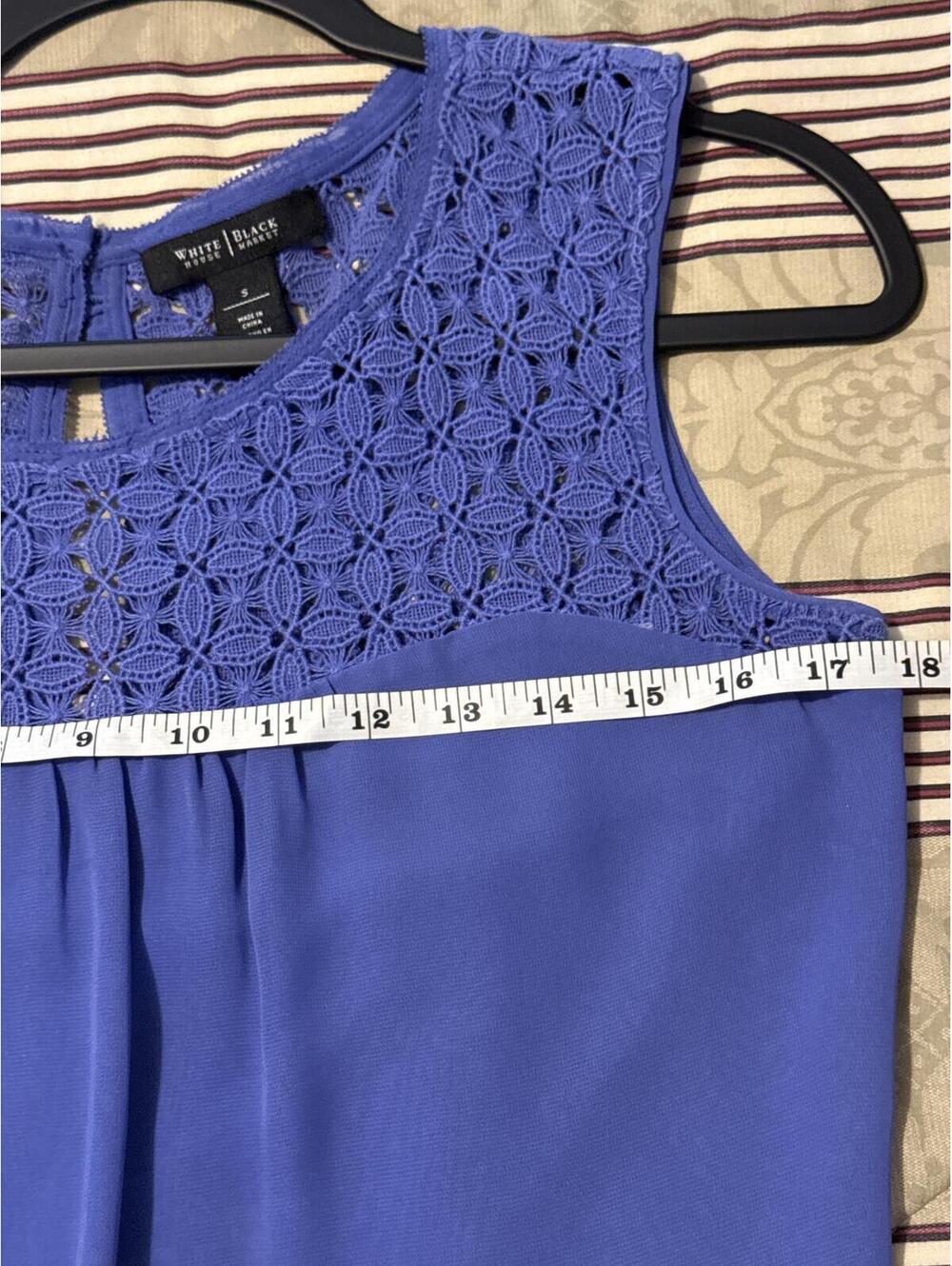 White House Black Market Women's Blue Sleeveless Lace Yoke Blouse Size S - Picture 5 of 7